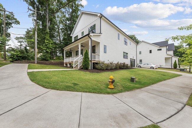 Photo - 800 Gannett St