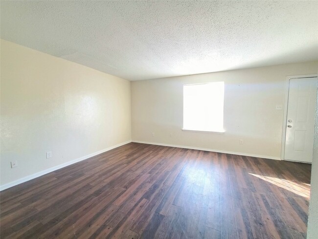 Photo - 6605 Park Pl Dr