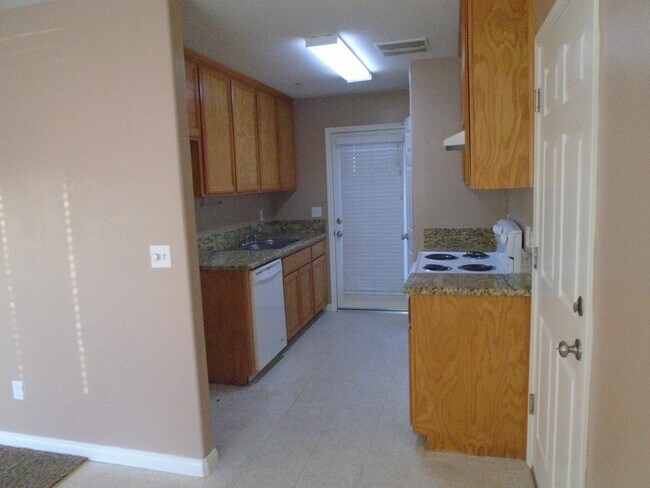 Photo - NOR - Away from the hustle and bustle but not far from Freeway 99.