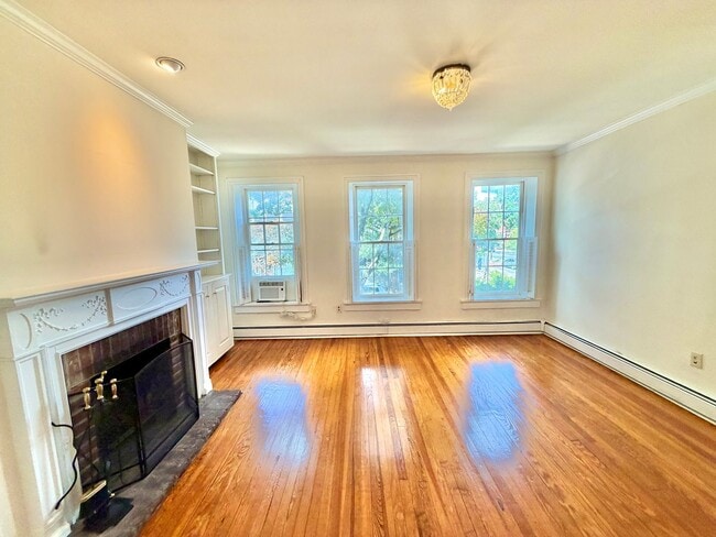 Photo - 329 C St SE Unit 03
