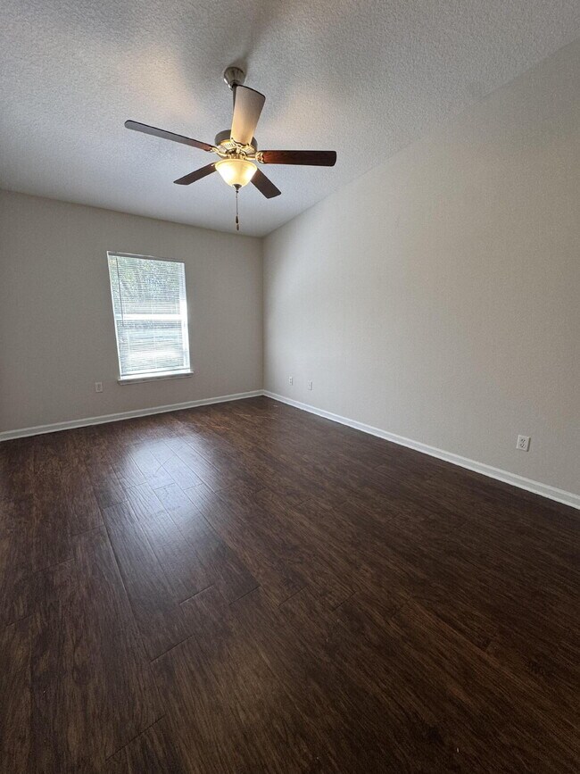 2 bedroom 2 bath condo with nature view.