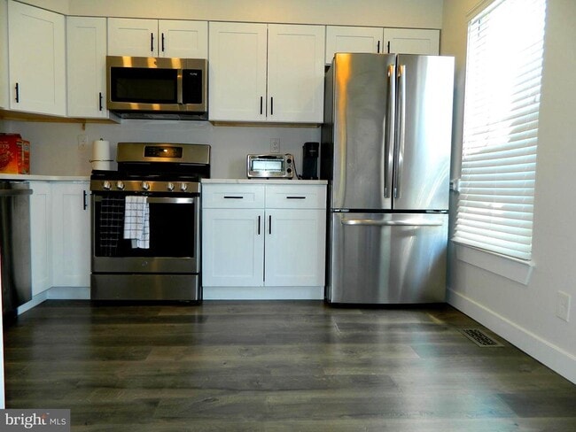 Photo - 82 Pebble Ln