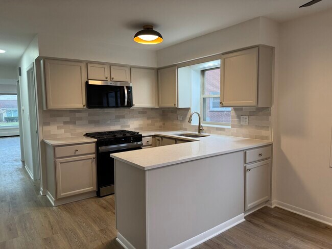 Photo - 101 N Avon Rd Unit Apt 1