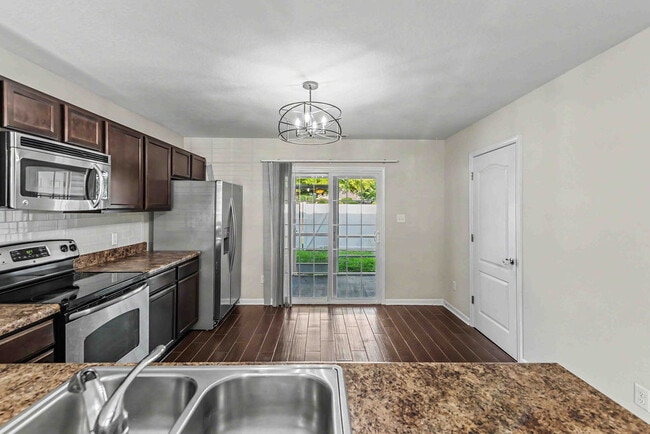 Photo - 177 Glen Cannon Drive