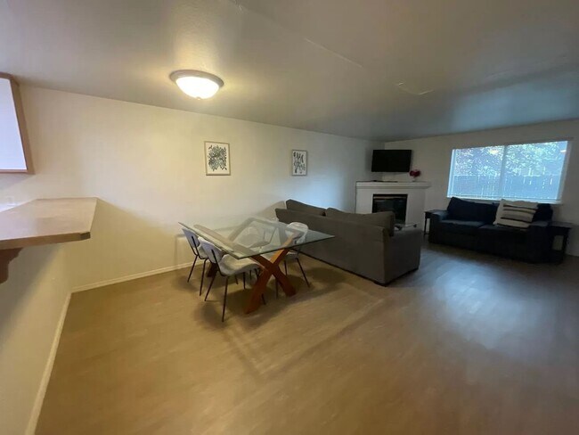 Photo - 528 Negus Loop Unit A, B, C