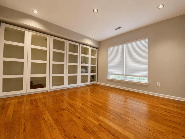 Photo - 21002 Kittanning Ln