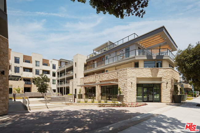 Building Photo - 299 E Thousand Oaks Blvd Unit 251 Rental