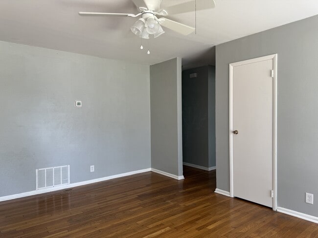 Photo - 1409 Metropolitan Dr