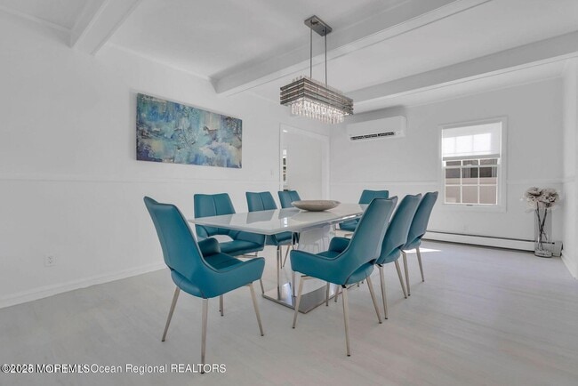 373 W Park Ave