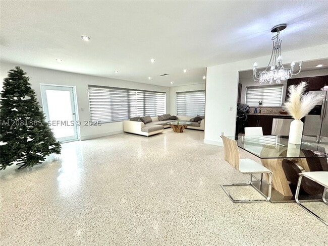Photo - 30 NE 125th St
