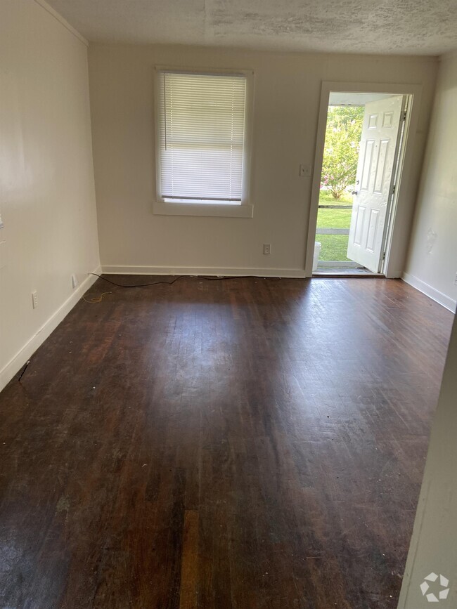 Building Photo - 2441 Knox Dr Rental