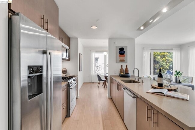 51 Innes Ct Unit 204