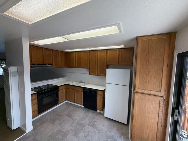 332 E Romie Ln Unit #B