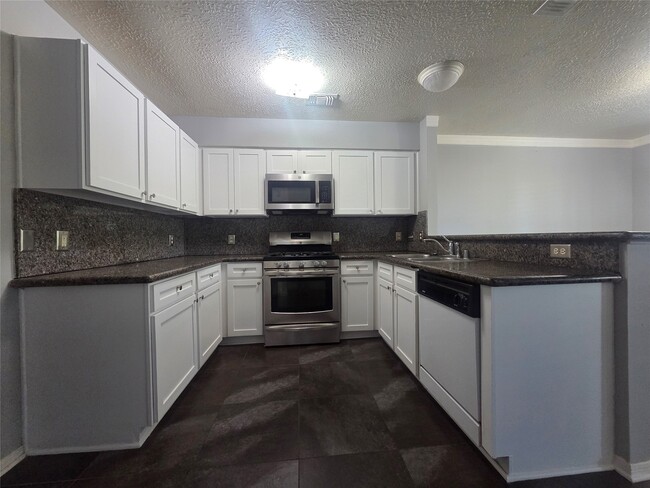 Photo - 16102 Mission Village Dr