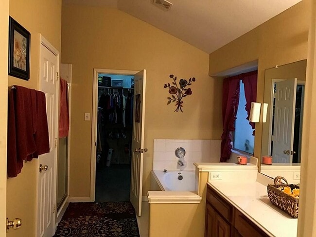 Photo - 1706 Riane Ln