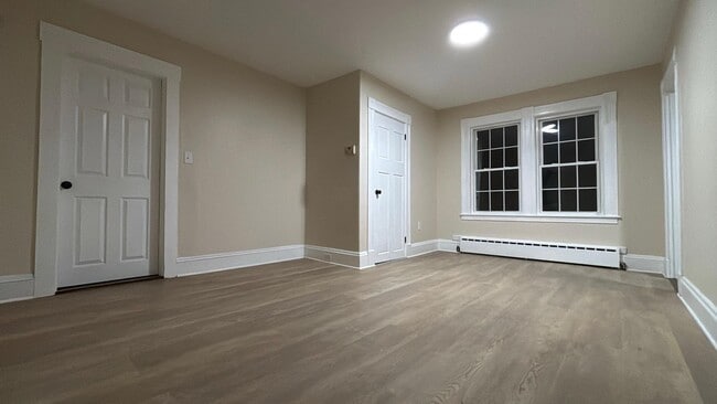 Building Photo - 155 N Main St Unit 2