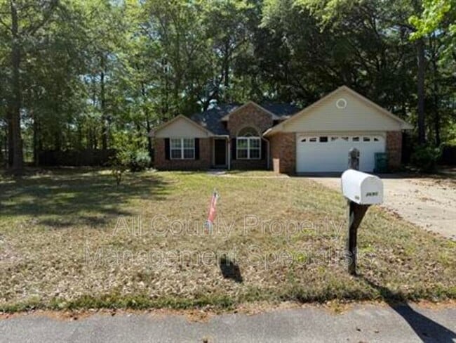 Building Photo - 3690 Oleander Dr