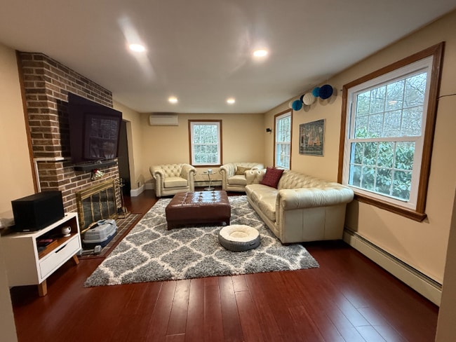 Photo - 34 Hitching Post Ln