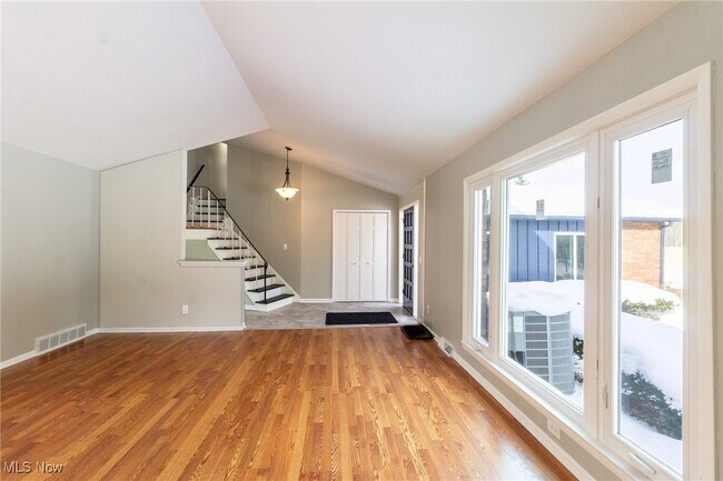 Photo - 24434 Emmons Rd