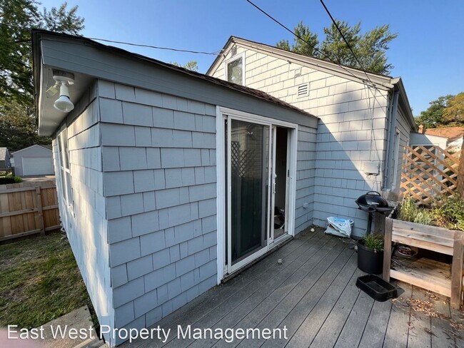 Photo - 3 br, 1 bath House - 2757 Georgia Ave S