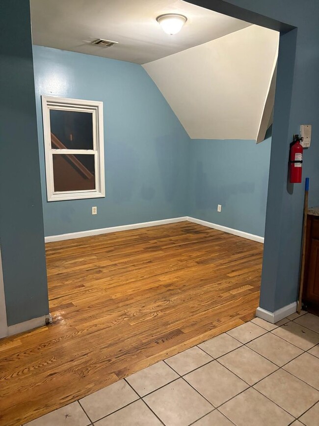 42 Fabyan Pl Unit 3