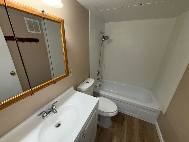 Photo - 1 Bedroom Condo close to the Strip and UNLV