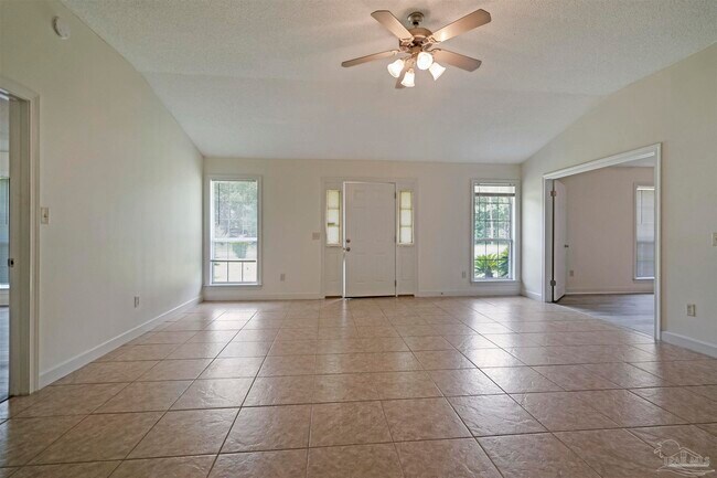 Photo - 1301 Elliott St