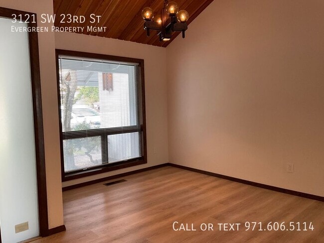 Photo - 3121 SW 23rd St