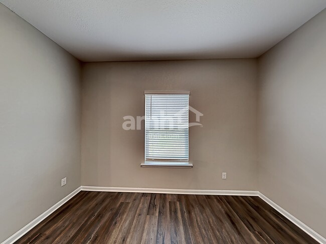 Photo - 129 Oliver Dr