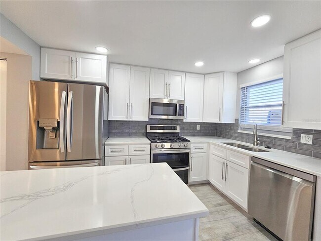 Photo - 5900 Shore Blvd S Unit 108