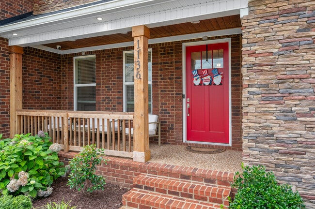 Photo - 1136 Secretariat Dr