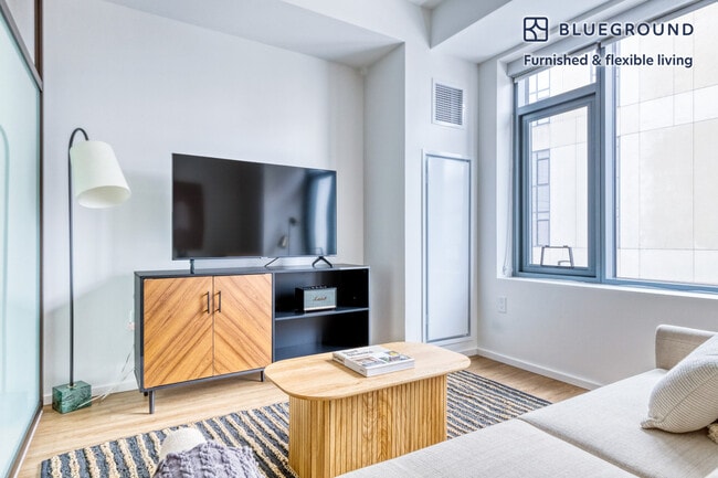 Photo - 345 Harrison Ave Unidad FL11-ID542