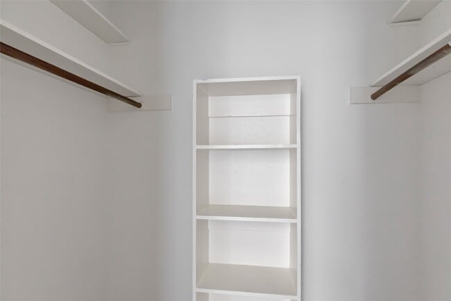 Building Photo - 2414 Chanay Ln