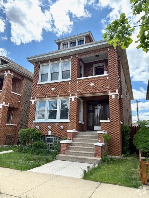 Building Photo - 4618 S Karlov Ave Rental