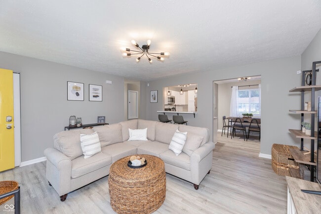 8126 Xenia Dr