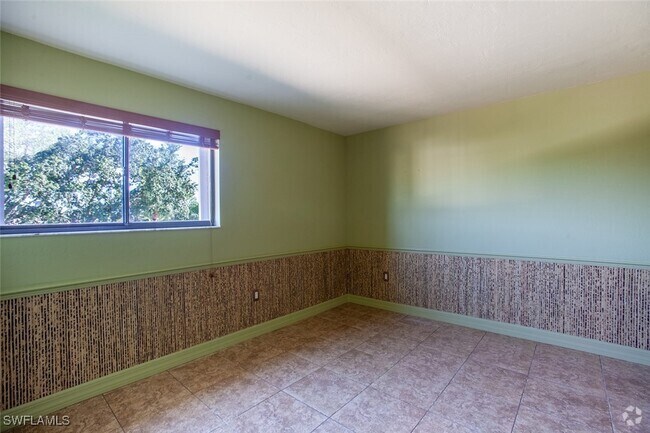 Building Photo - 2121 Collier Ave Unit 316 Rental
