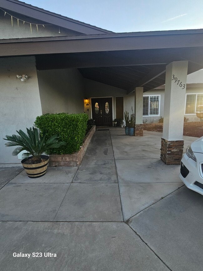 Photo - 39763 Country Club Dr