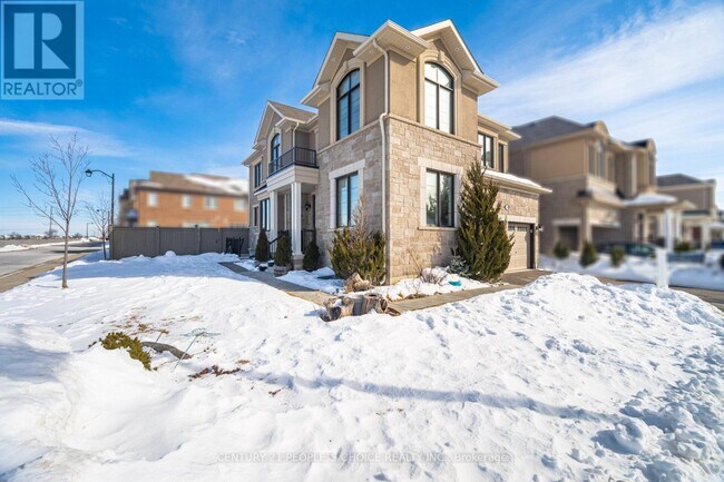 Photo - 744 Kennedy Cir W