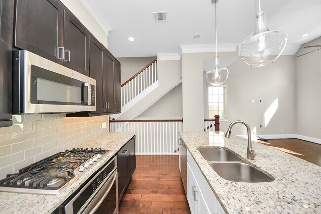Photo - 8306 Hillendahl Blvd