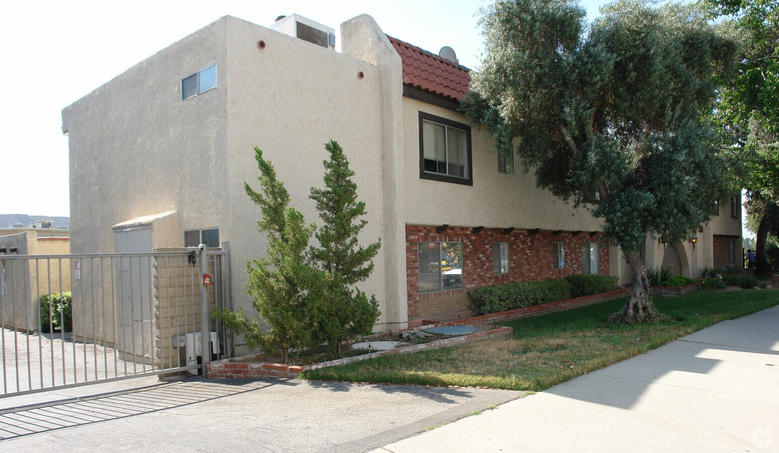 Photo - Villa Castaic