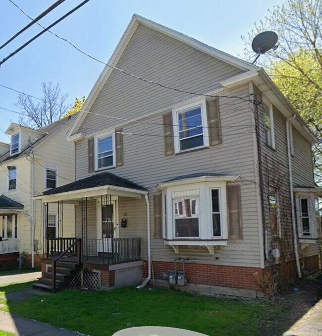 Building Photo - 37 Forester St Unit 37 Forester St (Lower)