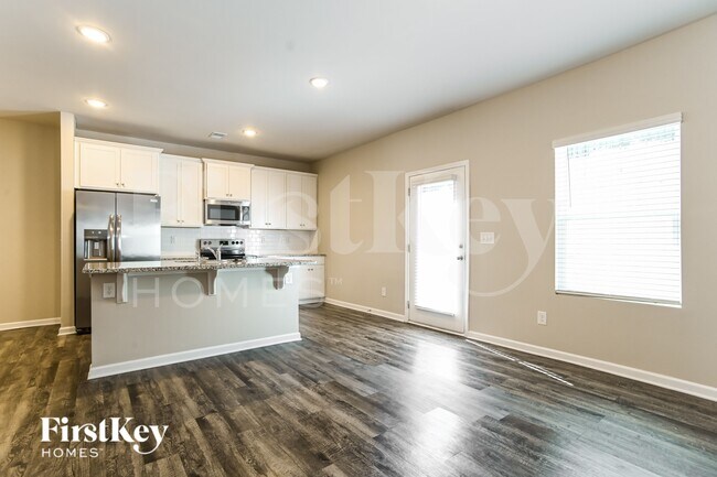 Photo - 10732 Rivergate Dr NW