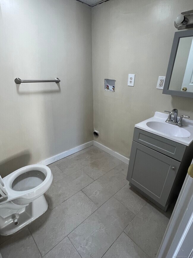 Photo - 181-183-183 S Main St