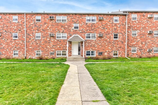 Cedar Court apartments