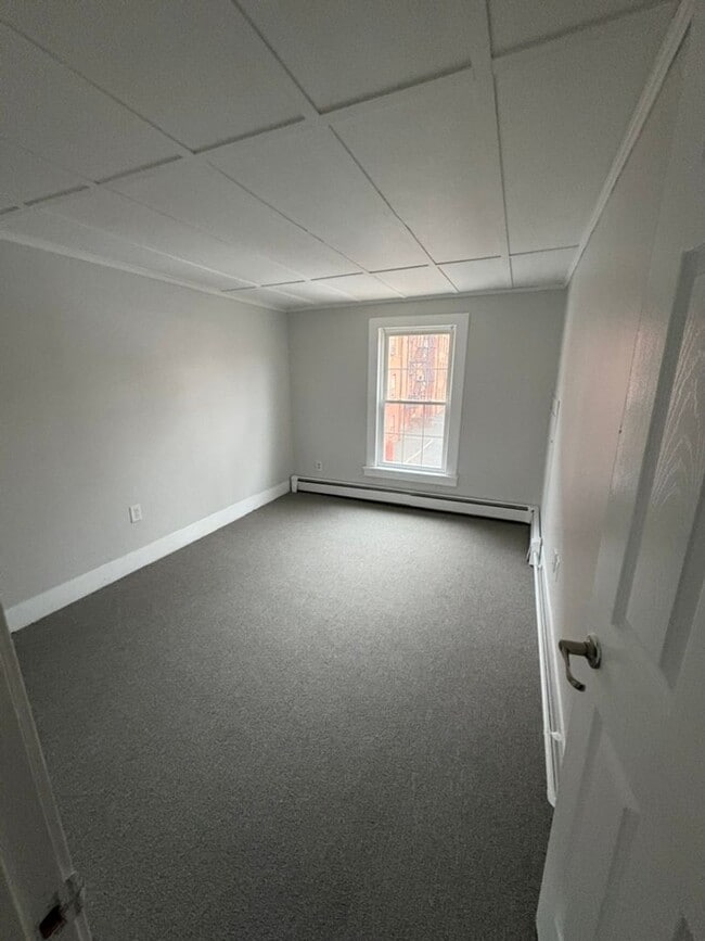 Photo - Spacious 4-Bedroom, 2-Bath Townhouse in Downtown Ware, MA Unit 5