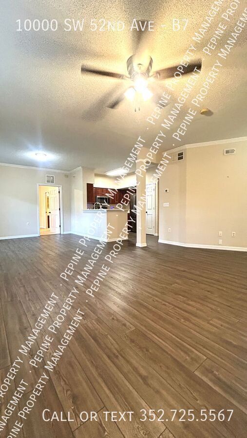 Photo - 10000 SW 52nd Ave