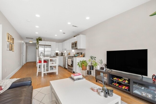 Photo - 248 Meridian St Unit 204