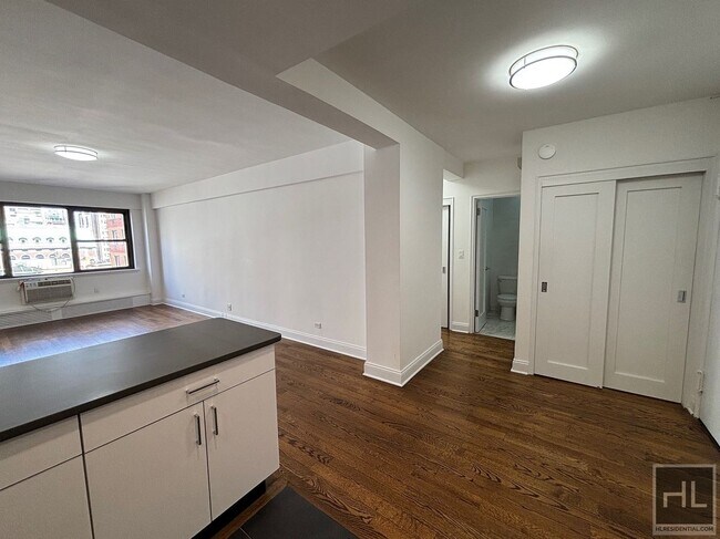 Photo - EAST 69 STREET Unit 9L