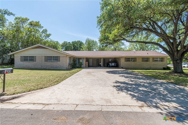 Building Photo - 133 Algarita Rd