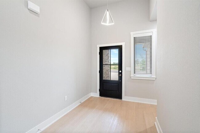 Photo - 6911 Orange Ave